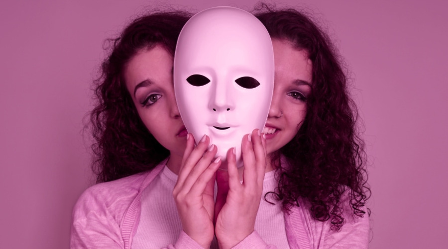 Trpí vaša firma „komunikačnou schizofréniou“? Firemný tone of voice: Prečo ho väčšina firiem nemá – a ako im to škodí.